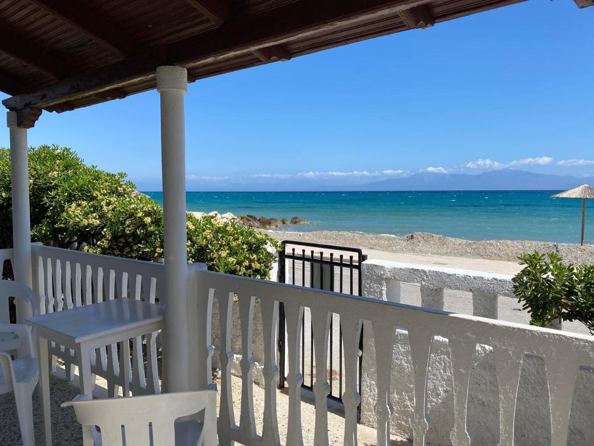 Alexia'S Beach House Káto Ássos Esterno foto